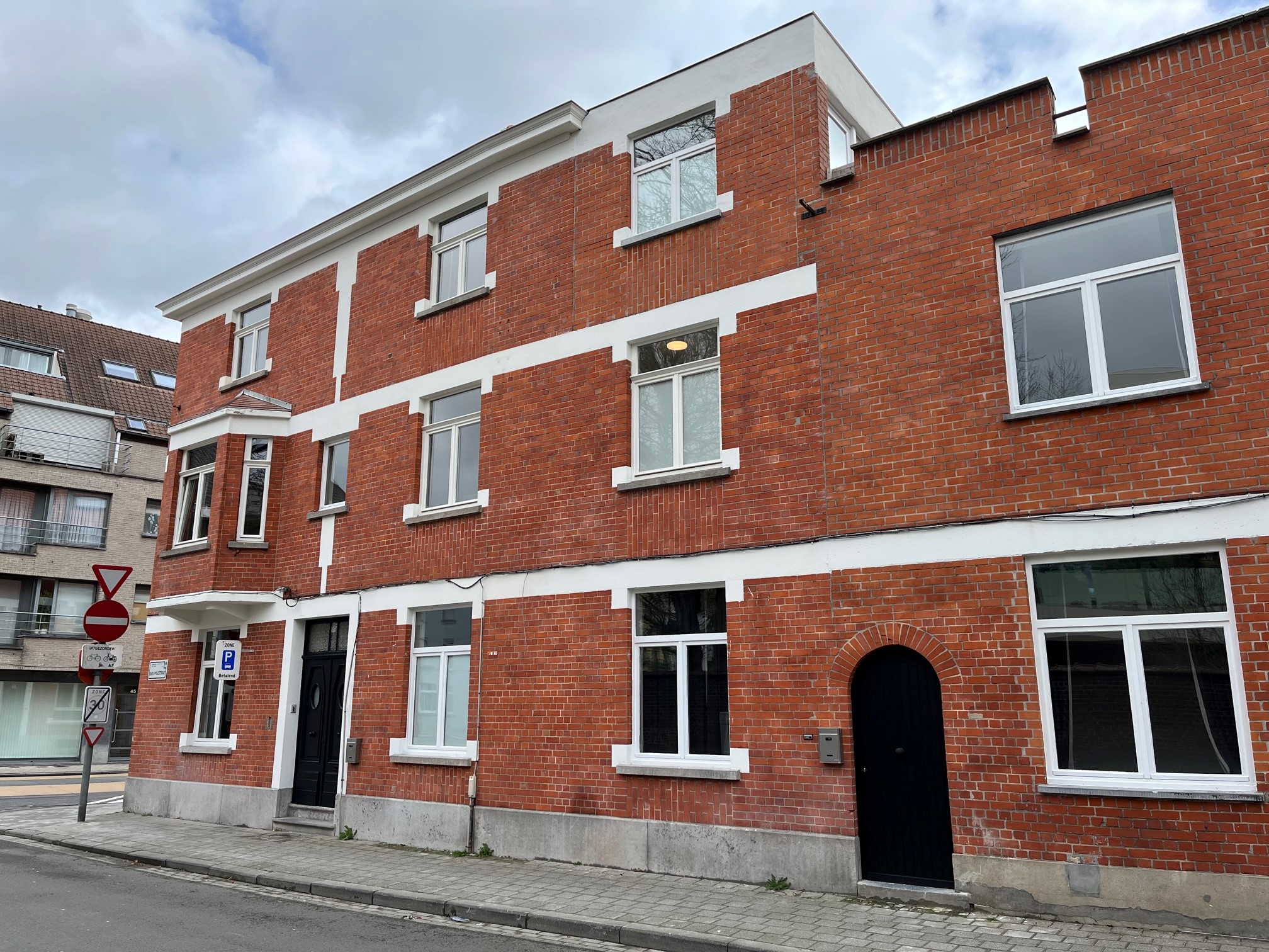 www.huurkortrijk.be - Studentenkamer met kitchenette op de kamer, Doorniksewijk 70, 8500 Kortrijk